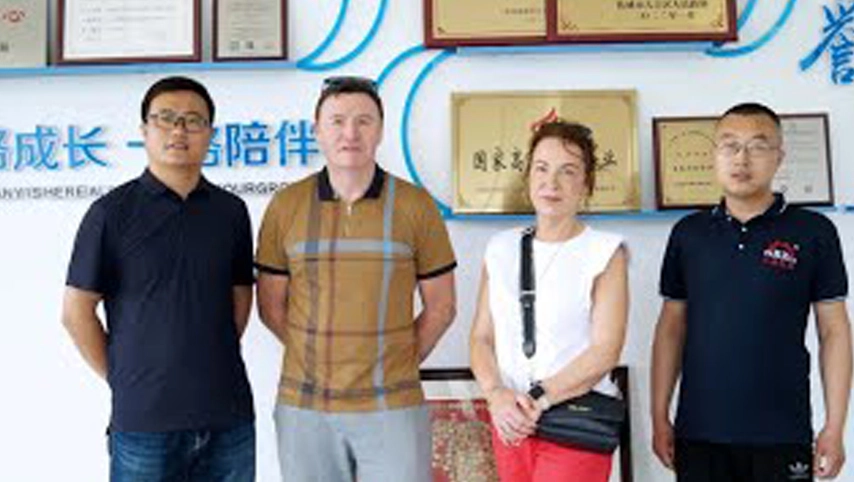 Warmly Welcome British Customers to Visit Terrui Factory